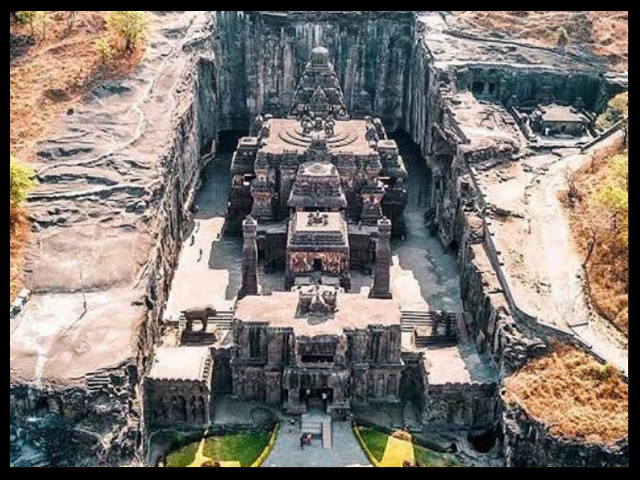 Ellora Caves (Kailasa Temple)